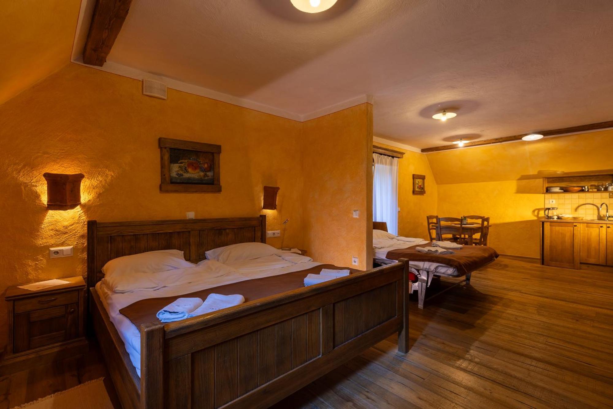 רוגאסקה סלאטינה Pomona Relaxing Nature Guest House מראה חיצוני תמונה