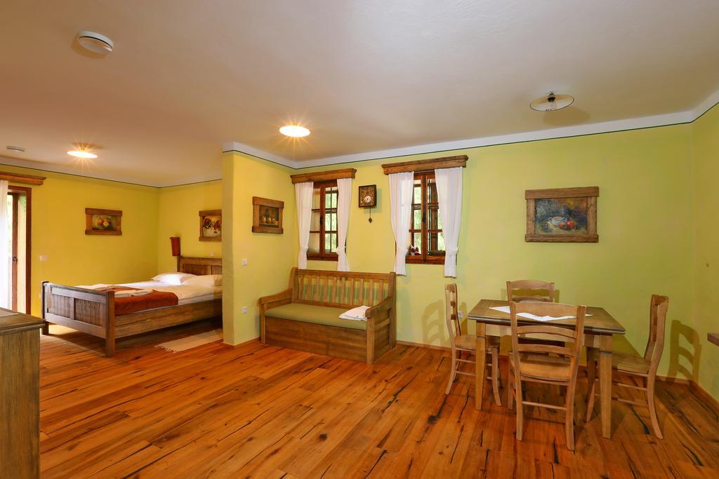 רוגאסקה סלאטינה Pomona Relaxing Nature Guest House חדר תמונה
