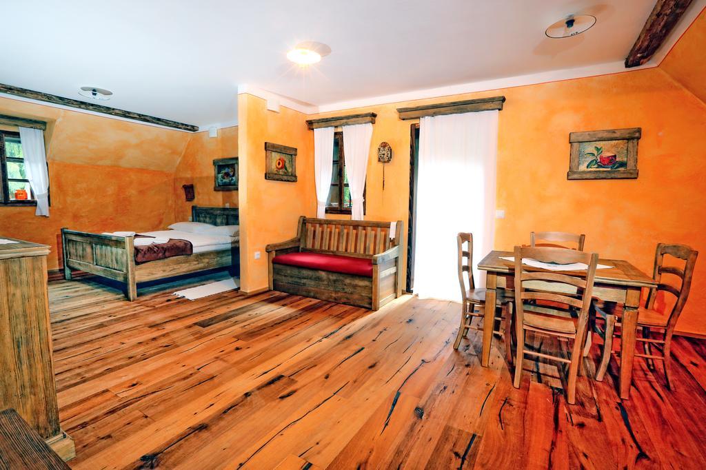 רוגאסקה סלאטינה Pomona Relaxing Nature Guest House חדר תמונה